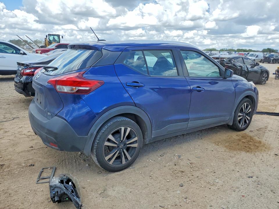 57316716 :رقم المزاد ، 3N1CP5CU0JL543506 vin ، 2018 Nissan Kicks مزاد بيع