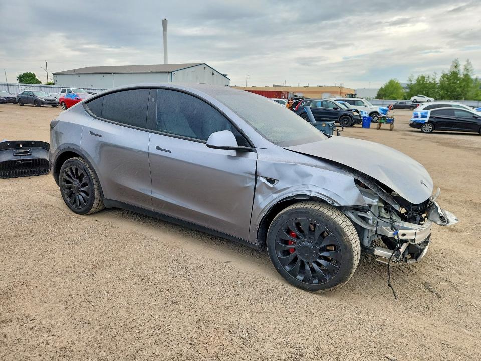 58278936 :رقم المزاد ، 7SAYGDEE4RF213397 vin ، 2024 Tesla Model Y مزاد بيع