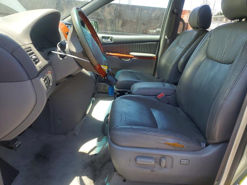 58157416 :رقم المزاد ، 5TDBK22C38S015770 vin ، 2008 Toyota Sienna مزاد بيع