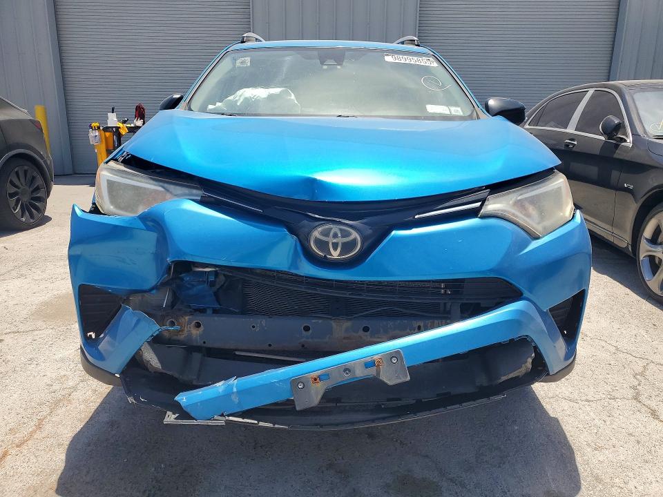 2018 Toyota Rav4 მანქანა იყიდება აუქციონზე, vin: JTMBFREV1JD245139, აუქციონის ნომერი: 98995855