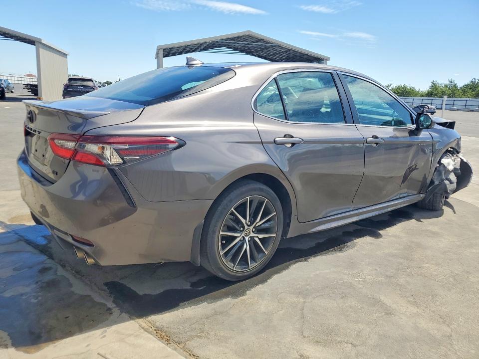 2023 Toyota Camry მანქანა იყიდება აუქციონზე, vin: 4T1G11AK7PU811326, აუქციონის ნომერი: 58777426