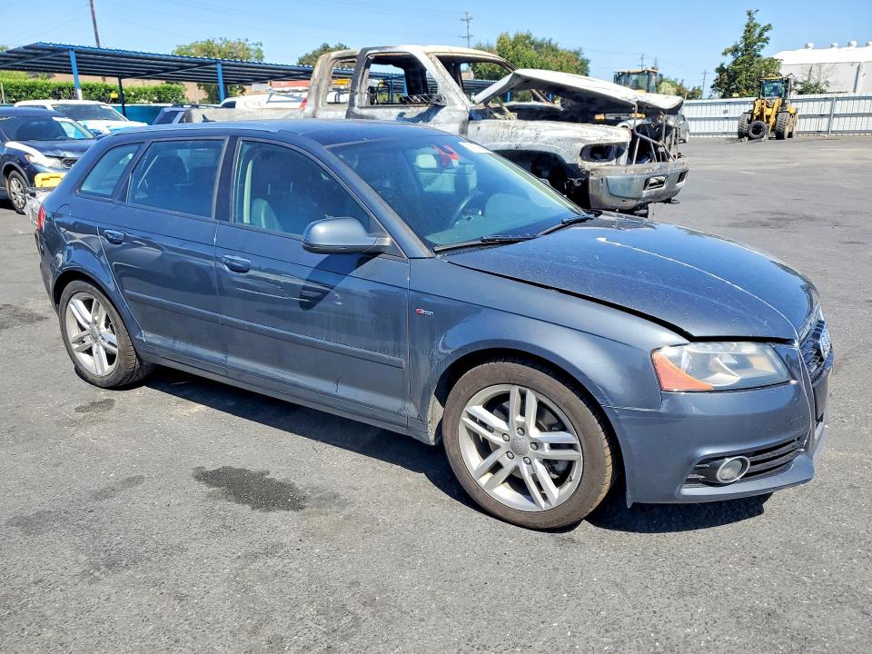 2011 Audi A3 მანქანა იყიდება აუქციონზე, vin: WAUMFAFM7BA081072, აუქციონის ნომერი: 59197936