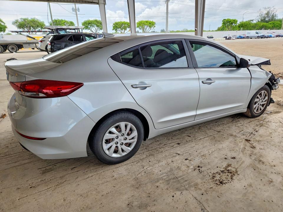 2017 Hyundai Elantra მანქანა იყიდება აუქციონზე, vin: 5NPD74LF3HH185339, აუქციონის ნომერი: 57134176