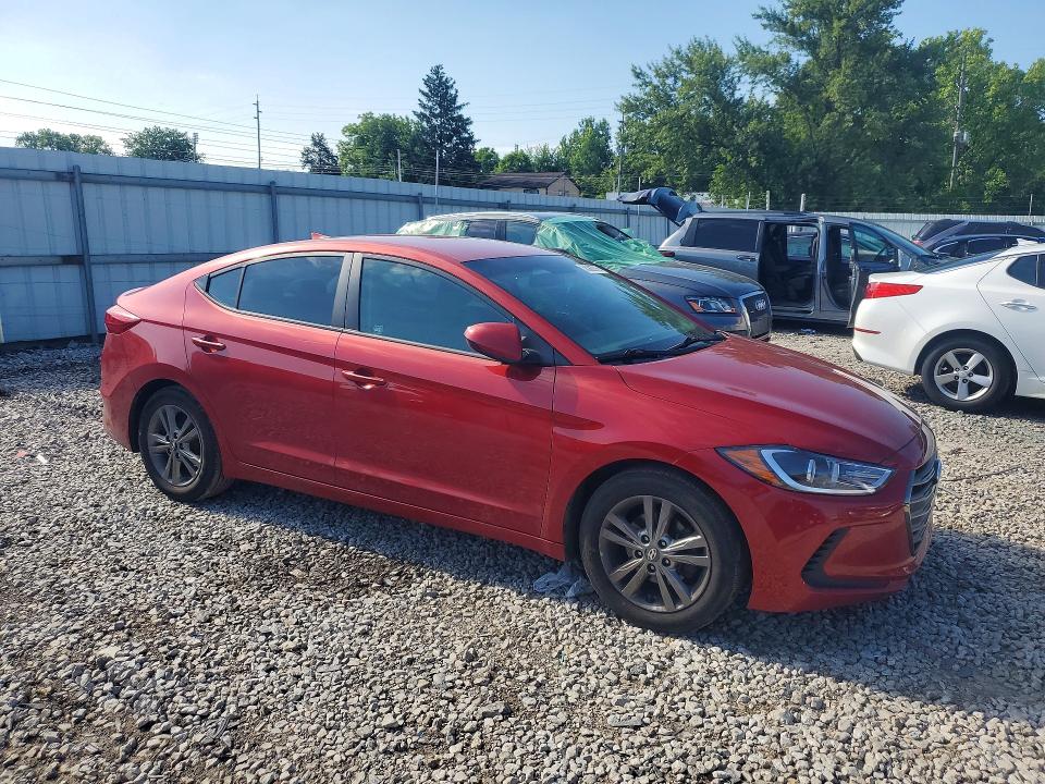 58562816 :رقم المزاد ، 5NPD84LF1HH105601 vin ، 2017 Hyundai Elantra مزاد بيع