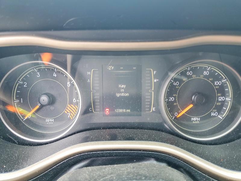 Продажа на аукционе авто 2015 Jeep Cherokee, vin: 1C4PJMCB6FW793293, номер лота: 58111456