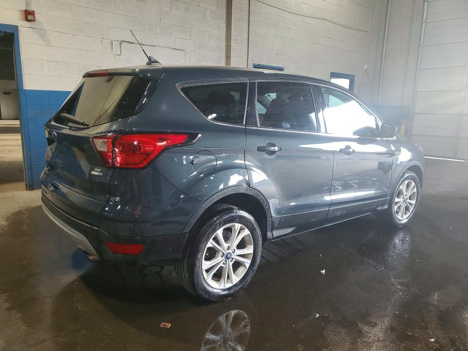 2019 Ford Escape მანქანა იყიდება აუქციონზე, vin: 1FMCU9GD8KUB54879, აუქციონის ნომერი: 56494296