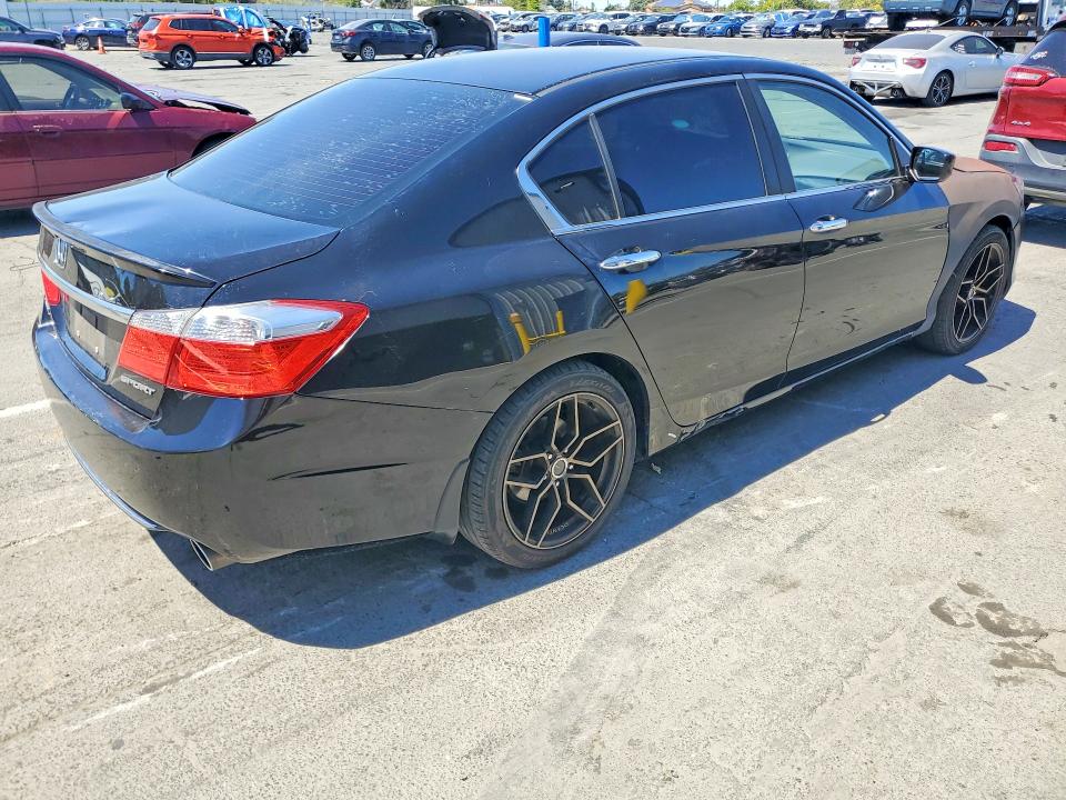 Продажа на аукционе авто 2015 Honda Accord, vin: 1HGCR2F50FA239053, номер лота: 58611106