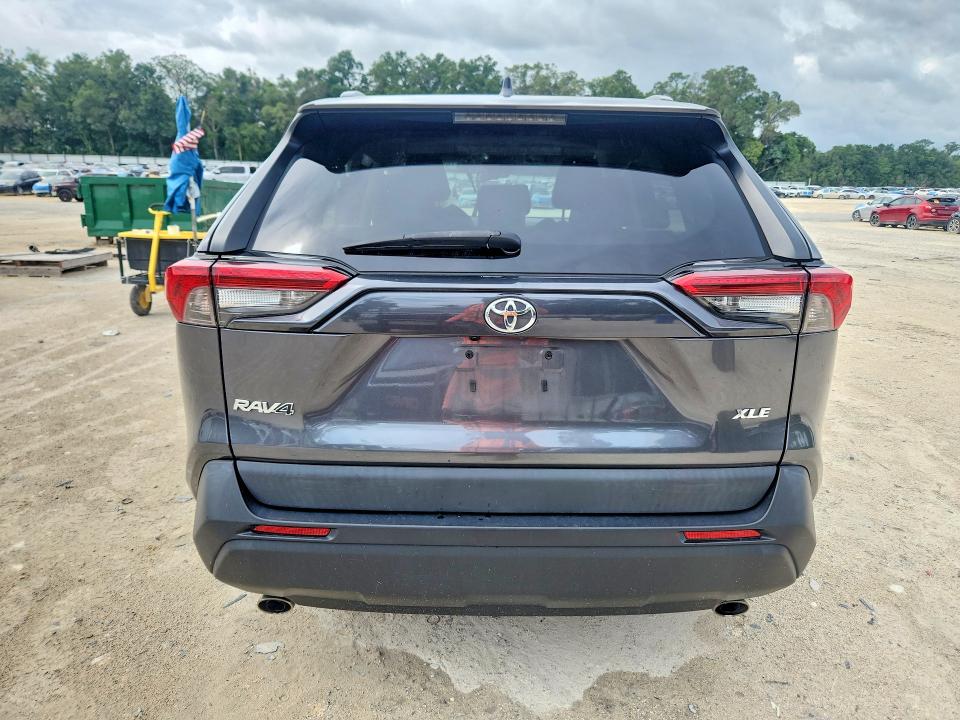 2021 Toyota Rav4 მანქანა იყიდება აუქციონზე, vin: 2T3W1RFV8MC138192, აუქციონის ნომერი: 55673176
