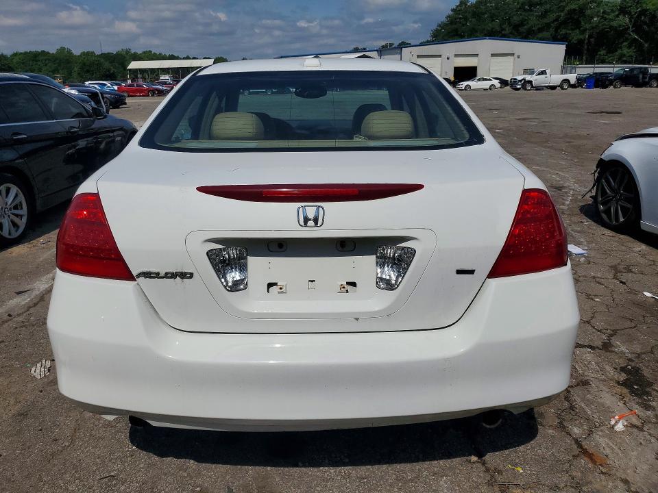 55882826 :رقم المزاد ، 1HGCM66507A051043 vin ، 2007 Honda Accord مزاد بيع