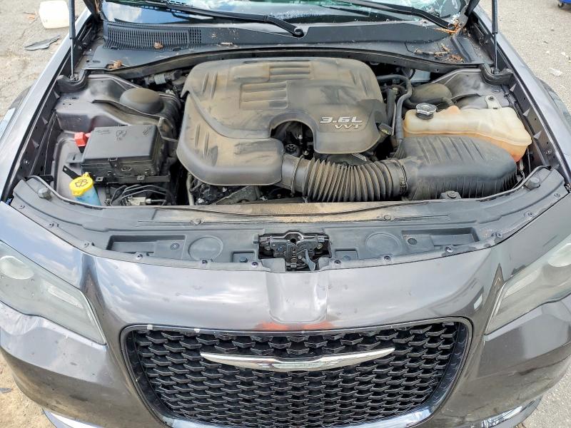 59136616 :رقم المزاد ، 2C3CCABGXKH570319 vin ، 2019 Chrysler 300 مزاد بيع