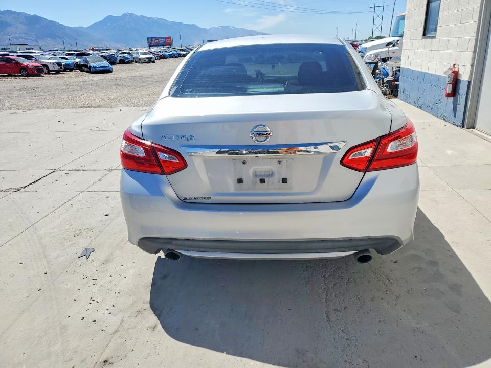 Продажа на аукционе авто 2017 Nissan Altima, vin: 1N4AL3APXHN334730, номер лота: 56158546