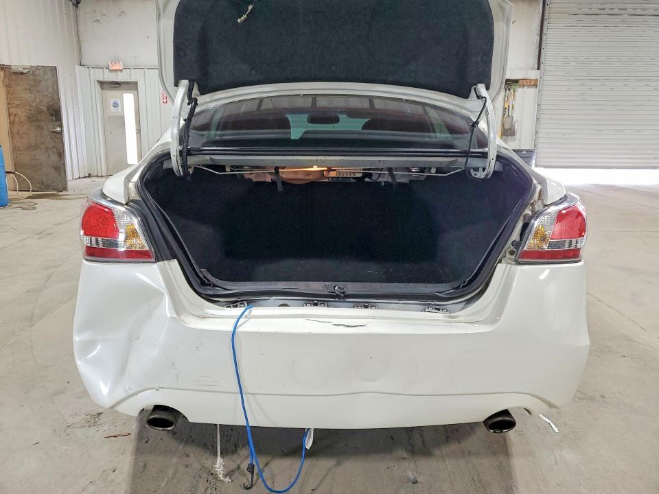 2015 Nissan Altima მანქანა იყიდება აუქციონზე, vin: 1N4AL3AP3FN300433, აუქციონის ნომერი: 58331396