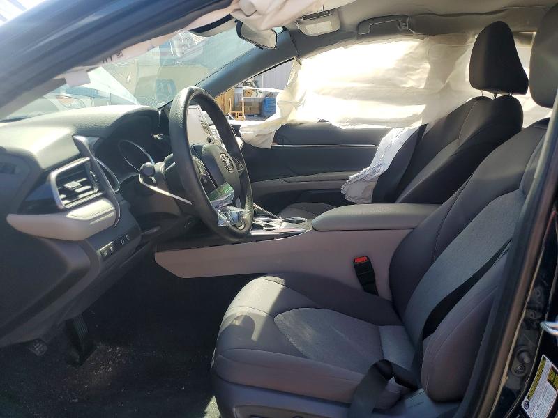 57476526 :رقم المزاد ، 4T1C11AK4MU466654 vin ، 2021 Toyota Camry مزاد بيع