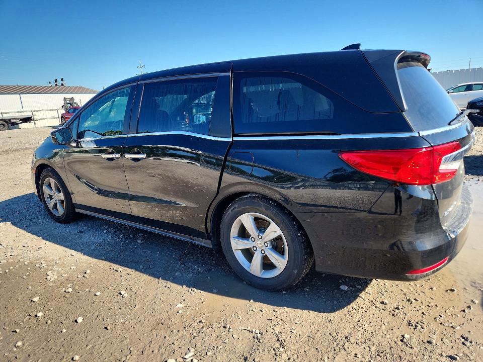 2018 Honda Odyssey მანქანა იყიდება აუქციონზე, vin: 5FNRL6H71JB052680, აუქციონის ნომერი: 58382386
