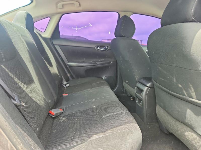 51825146 :رقم المزاد ، 3N1AB7AP7JY303371 vin ، 2018 Nissan Sentra مزاد بيع