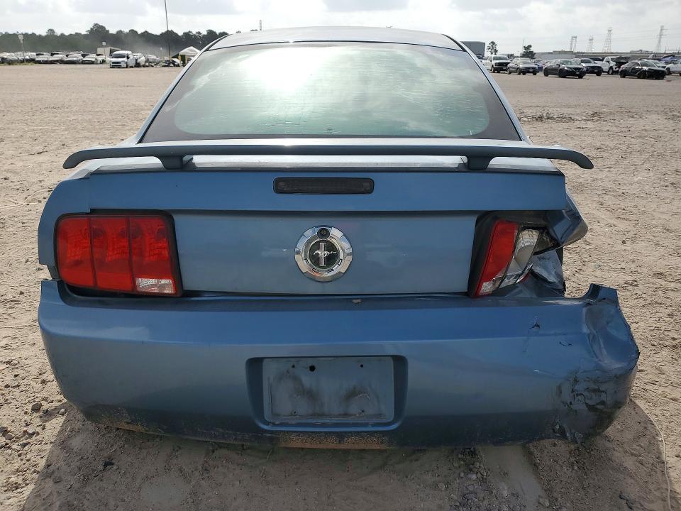 2005 Ford Mustang მანქანა იყიდება აუქციონზე, vin: 1ZVFT80N055174878, აუქციონის ნომერი: 59094826