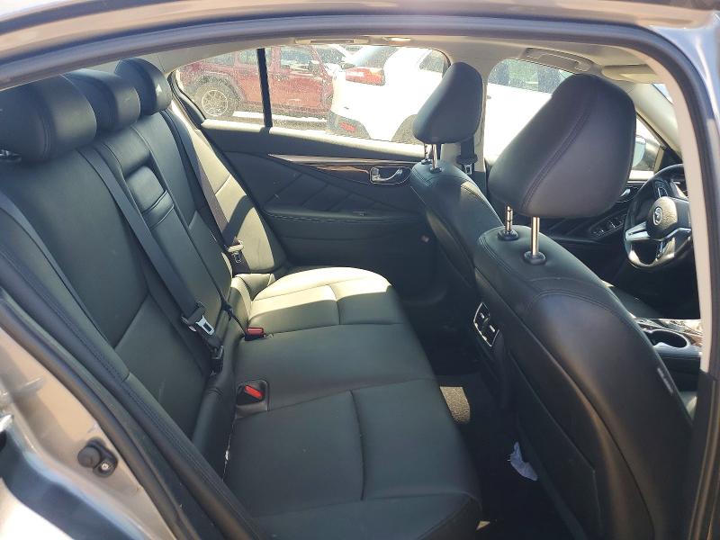 57372086 :رقم المزاد ، JN1EV7AR8JM442518 vin ، 2018 Infiniti Q50 مزاد بيع