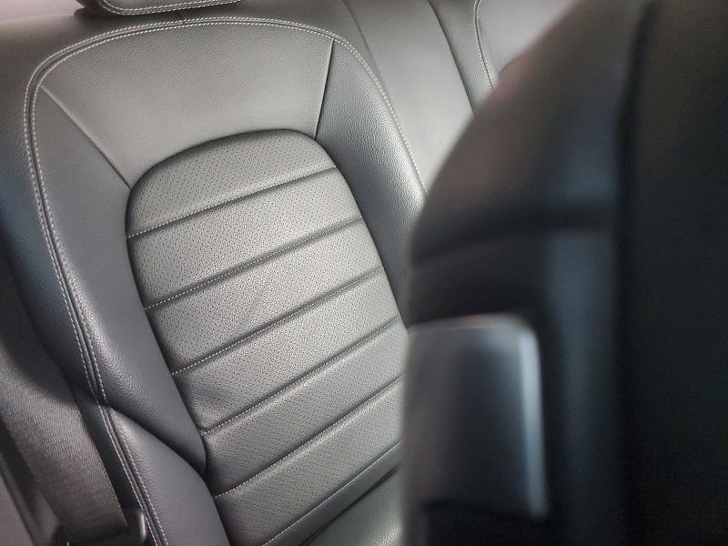 58600996 :رقم المزاد ، WDDWJ4KB5HF328364 vin ، 2017 Mercedes-benz C مزاد بيع