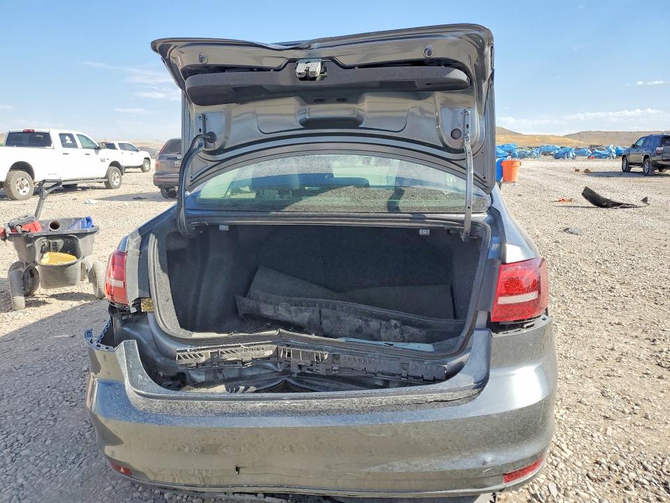 58308646 :رقم المزاد ، 3VW167AJ5GM387359 vin ، 2016 Volkswagen Jetta مزاد بيع