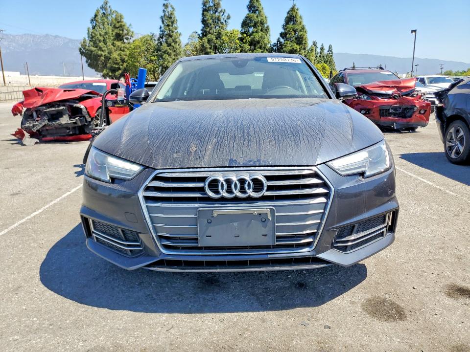 57250196 :رقم المزاد ، WAUKMAF45JA228680 vin ، 2018 Audi A4 مزاد بيع