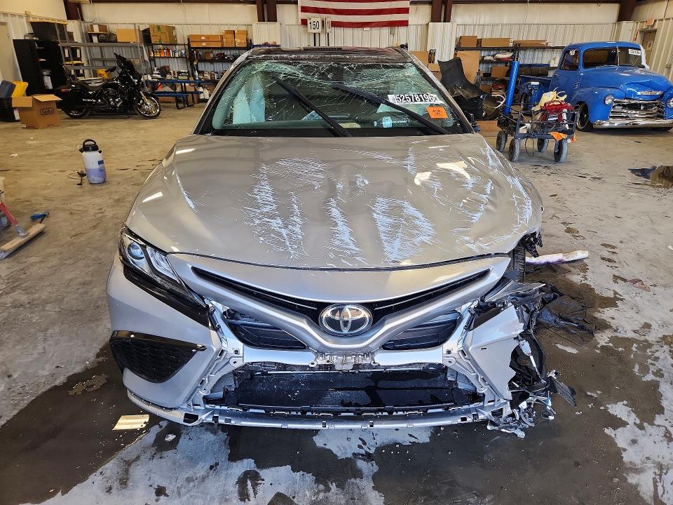 52578196 :رقم المزاد ، 4T1K61BK5RU126027 vin ، 2024 Toyota Camry مزاد بيع