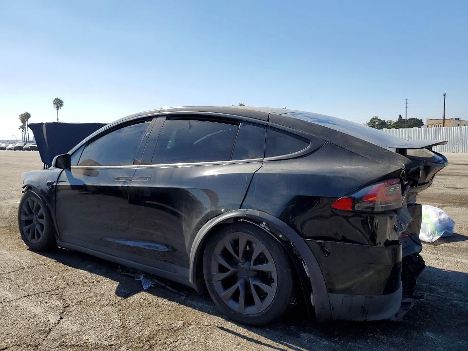 59118486 :رقم المزاد ، 7SAXCBE59NF328860 vin ، 2022 Tesla Model X مزاد بيع