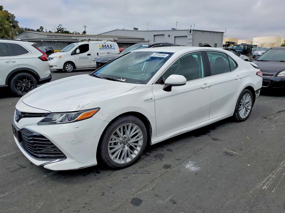 58156166 :رقم المزاد ، 4T1C31AK9LU011162 vin ، 2020 Toyota Camry مزاد بيع