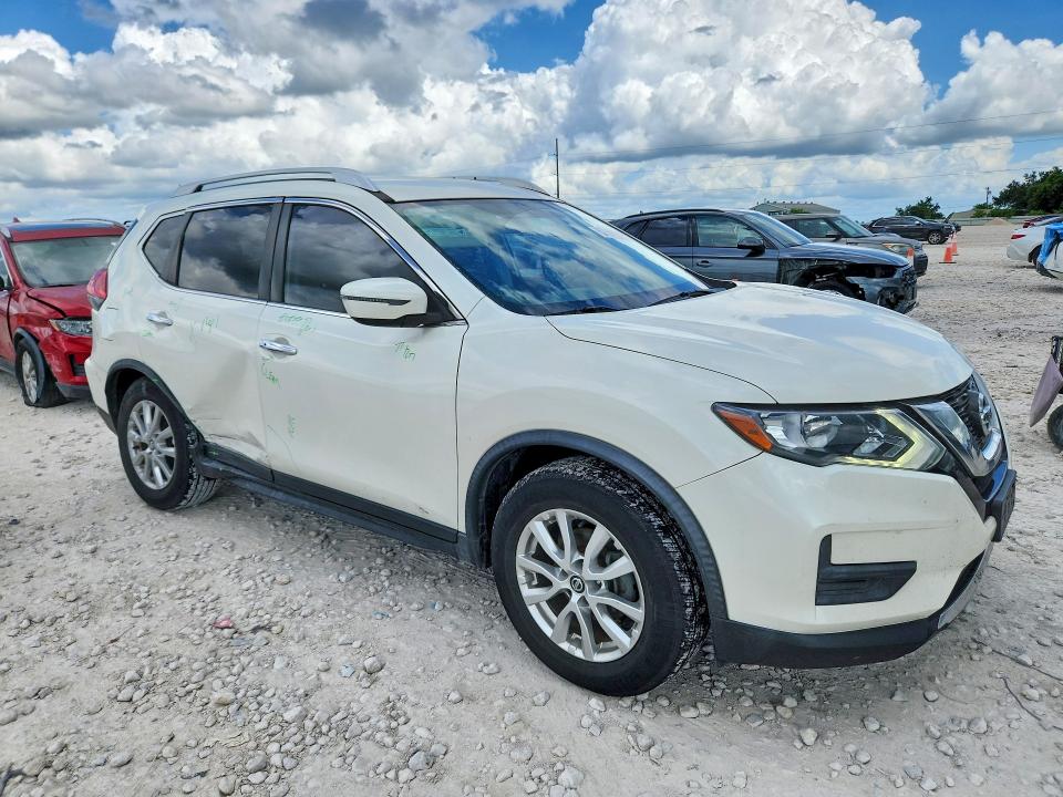 2017 Nissan Rogue მანქანა იყიდება აუქციონზე, vin: JN8AT2MT0HW385326, აუქციონის ნომერი: 57065096