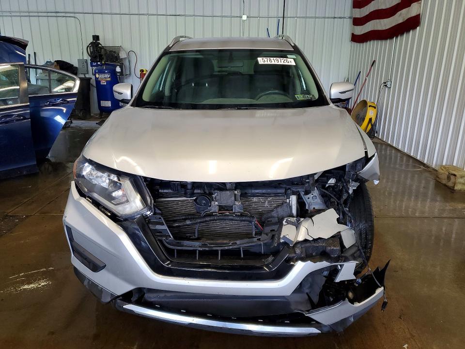 57819726 :رقم المزاد ، KNMAT2MT5JP533028 vin ، 2018 Nissan Rogue مزاد بيع