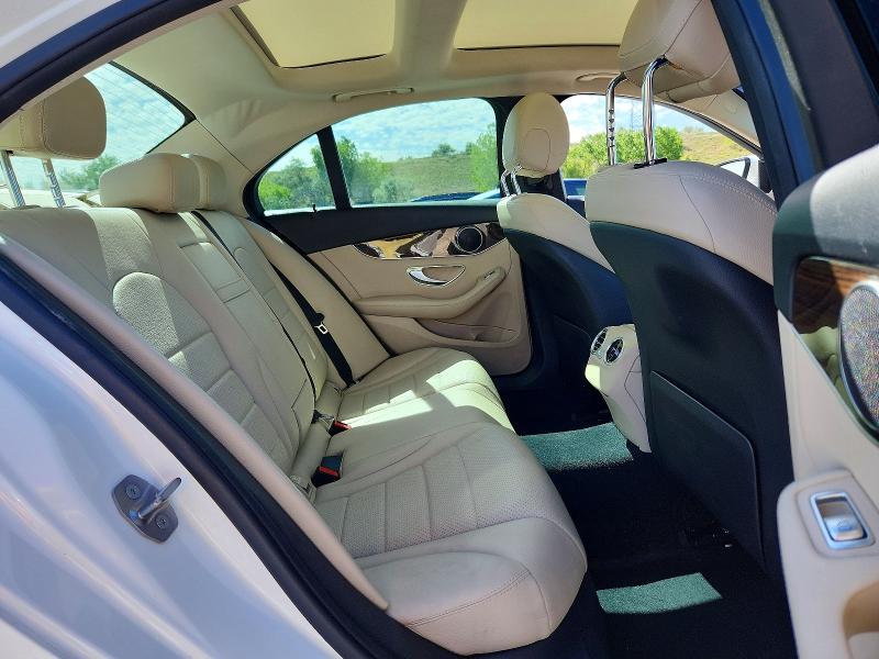 55101986 :رقم المزاد ، WDDWF4KB2HR232868 vin ، 2017 Mercedes-benz C مزاد بيع