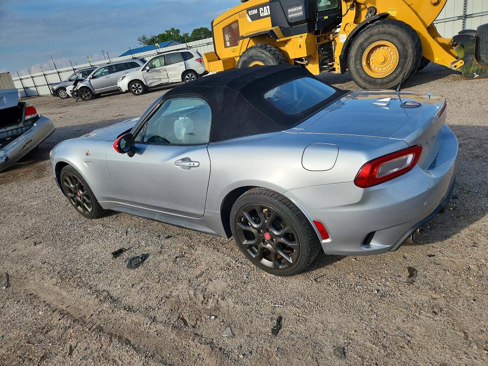2020 Fiat 124 Spider მანქანა იყიდება აუქციონზე, vin: JC1NFAEK8L0144059, აუქციონის ნომერი: 55394666