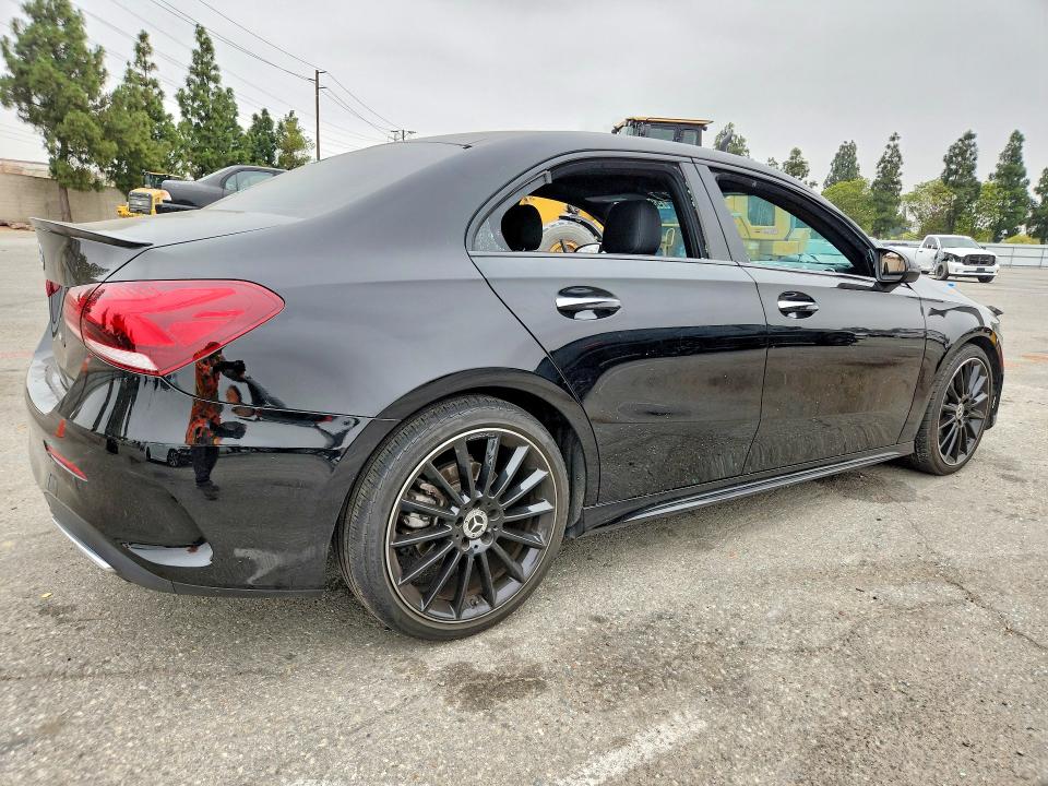 58047036 :رقم المزاد ، WDD3G4EB6KW028482 vin ، 2019 Mercedes-benz A مزاد بيع