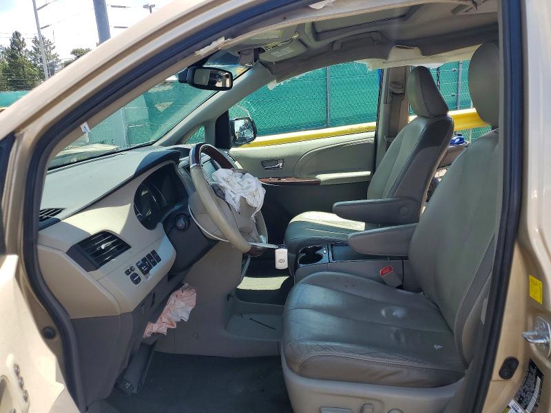 59311816 :رقم المزاد ، 5TDDK3DC9BS014965 vin ، 2011 Toyota Sienna مزاد بيع