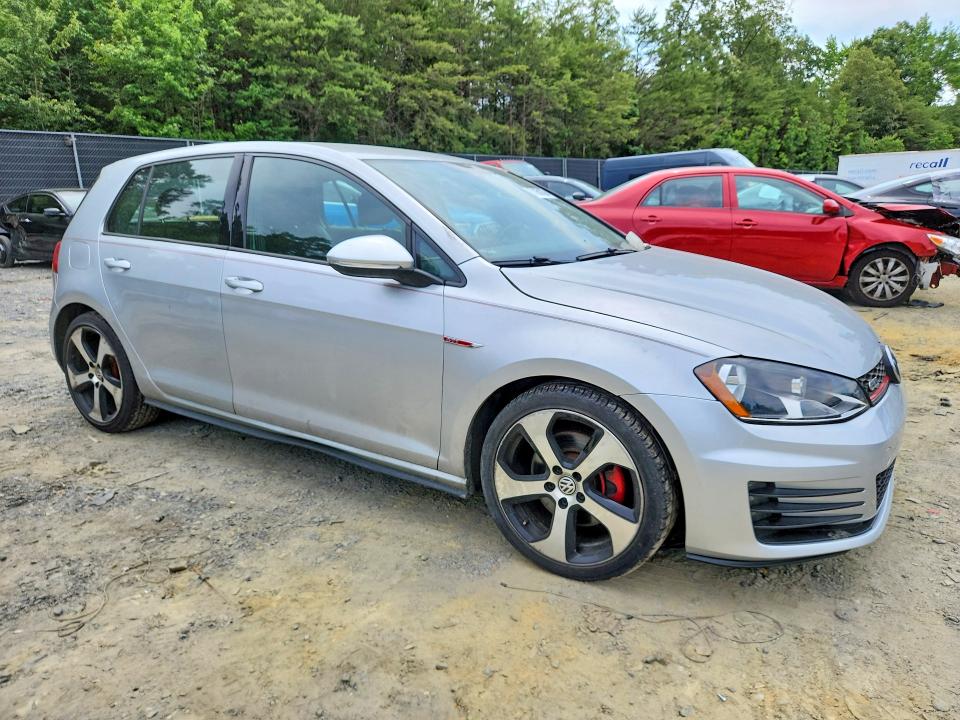 2017 Volkswagen Gti მანქანა იყიდება აუქციონზე, vin: 3VW5T7AU4HM070856, აუქციონის ნომერი: 57860136