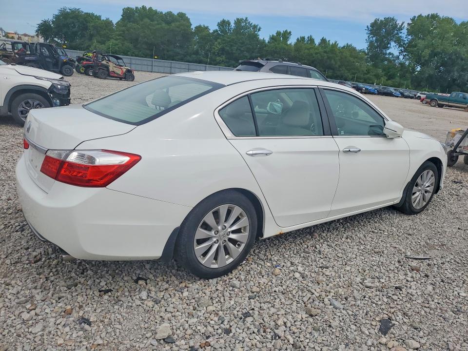 58269006 :رقم المزاد ، 1HGCR2F8XFA225445 vin ، 2015 Honda Accord مزاد بيع