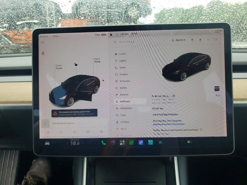 54420886 :رقم المزاد ، 5YJ3E1EB1JF126997 vin ، 2018 Tesla Model 3 مزاد بيع