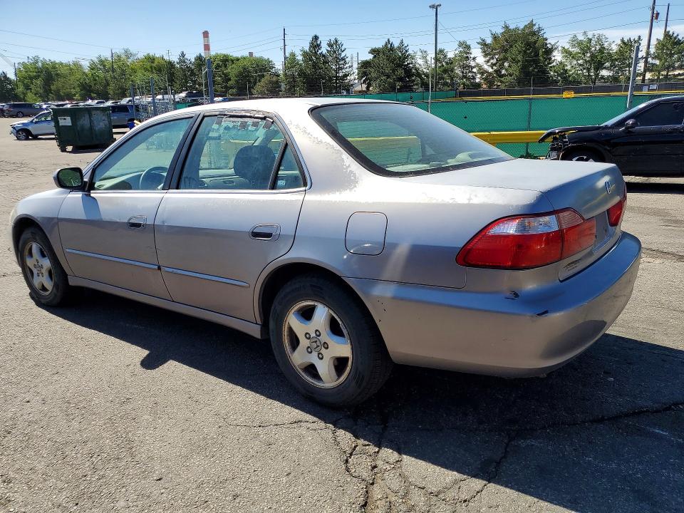 Продажа на аукционе авто 2000 Honda Accord, vin: 1HGCG1653YA044759, номер лота: 56836526