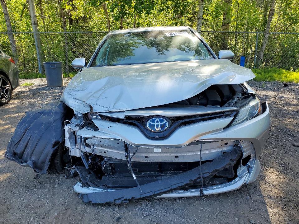 55141036 :رقم المزاد ، 4T1B21HK6JU001061 vin ، 2018 Toyota Camry Hybrid مزاد بيع