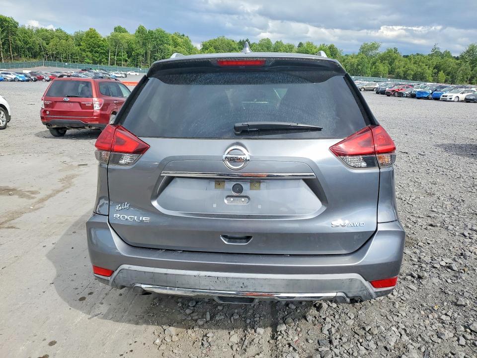 57947746 :رقم المزاد ، KNMAT2MV9HP569378 vin ، 2017 Nissan Rogue مزاد بيع