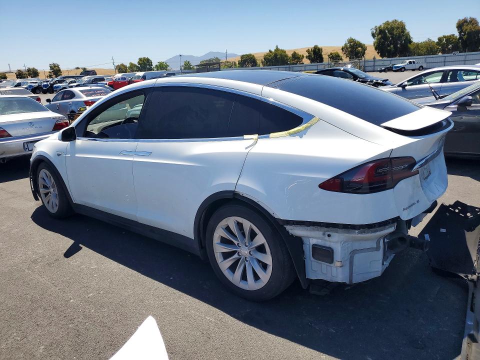 2016 Tesla Model X მანქანა იყიდება აუქციონზე, vin: 5YJXCAE23GF003279, აუქციონის ნომერი: 55218596