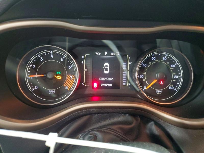 58450806 :رقم المزاد ، 1C4PJMCS9FW634848 vin ، 2015 Jeep Cherokee مزاد بيع