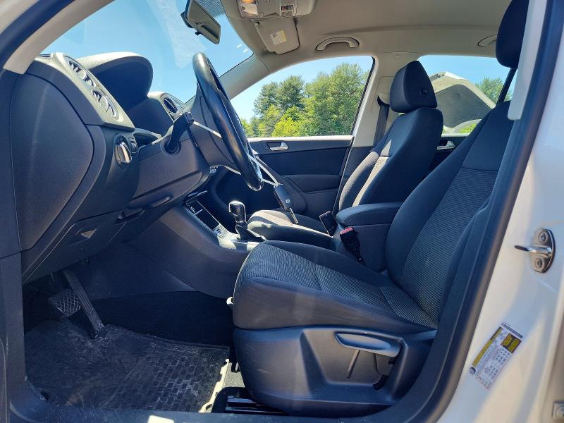 2015 Volkswagen Tiguan მანქანა იყიდება აუქციონზე, vin: WVGBV7AX5FW557650, აუქციონის ნომერი: 56739686
