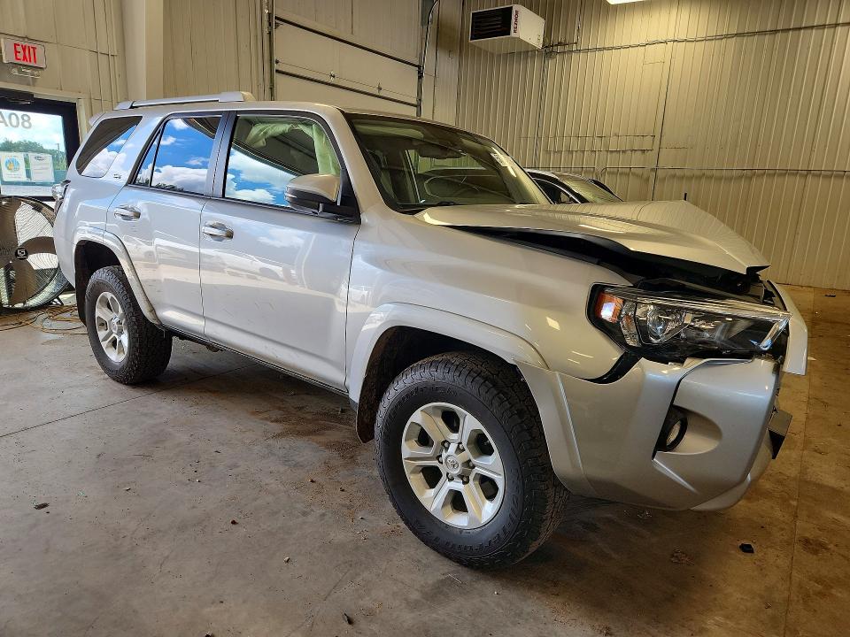 58781276 :رقم المزاد ، JTEBU5JR1H5455201 vin ، 2017 Toyota 4runner مزاد بيع