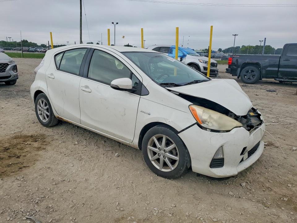 56542486 :رقم المزاد ، JTDKDTB32C1503923 vin ، 2012 Toyota Prius C مزاد بيع