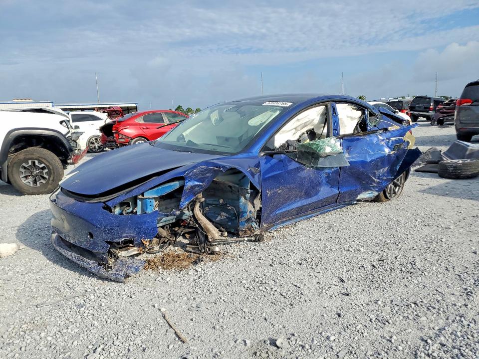 2022 Tesla Model 3 მანქანა იყიდება აუქციონზე, vin: 5YJ3E1EB5NF115409, აუქციონის ნომერი: 58034766