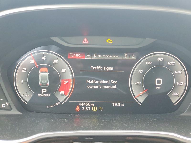 56306786 :رقم المزاد ، WA1EECF30N1138594 vin ، 2022 Audi Q3 مزاد بيع