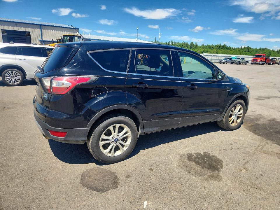 56350516 :رقم المزاد ، 1FMCU9GD3HUB25654 vin ، 2017 Ford Escape مزاد بيع