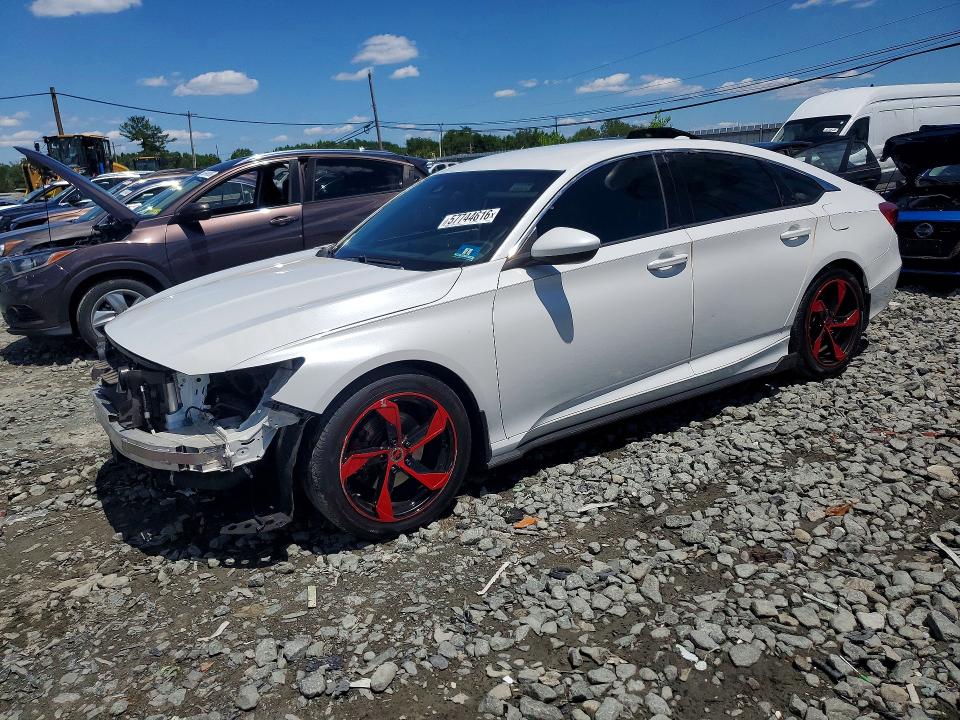 Auction sale of the 2018 Honda Accord, vin: 1HGCV1F3XJA028469, lot number: 57744616