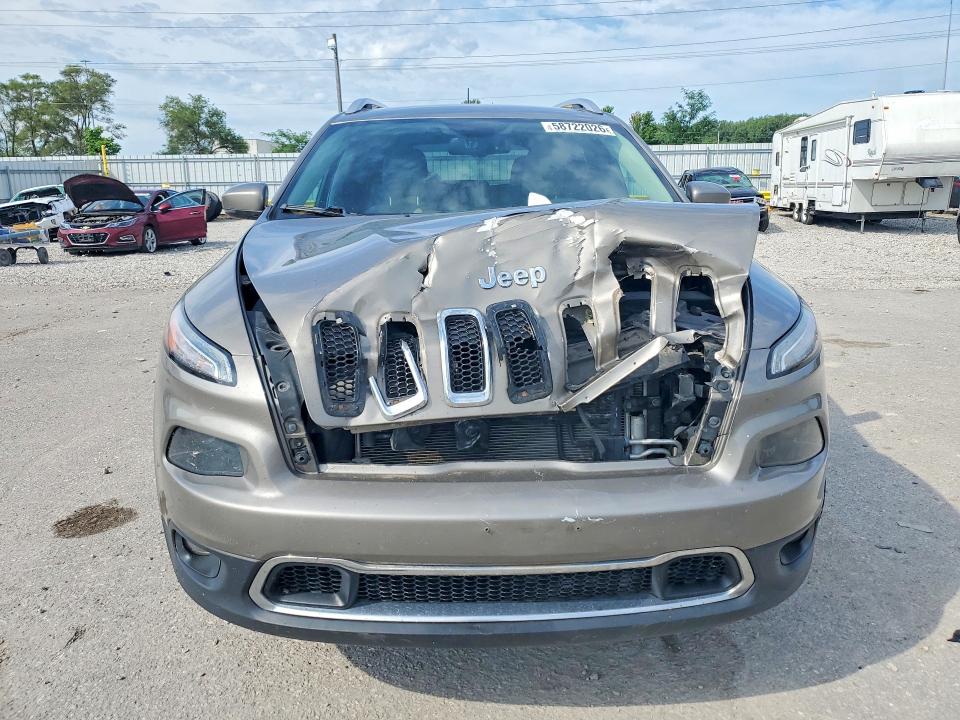58722026 :رقم المزاد ، 1C4PJMDS3HW618646 vin ، 2017 Jeep Cherokee مزاد بيع