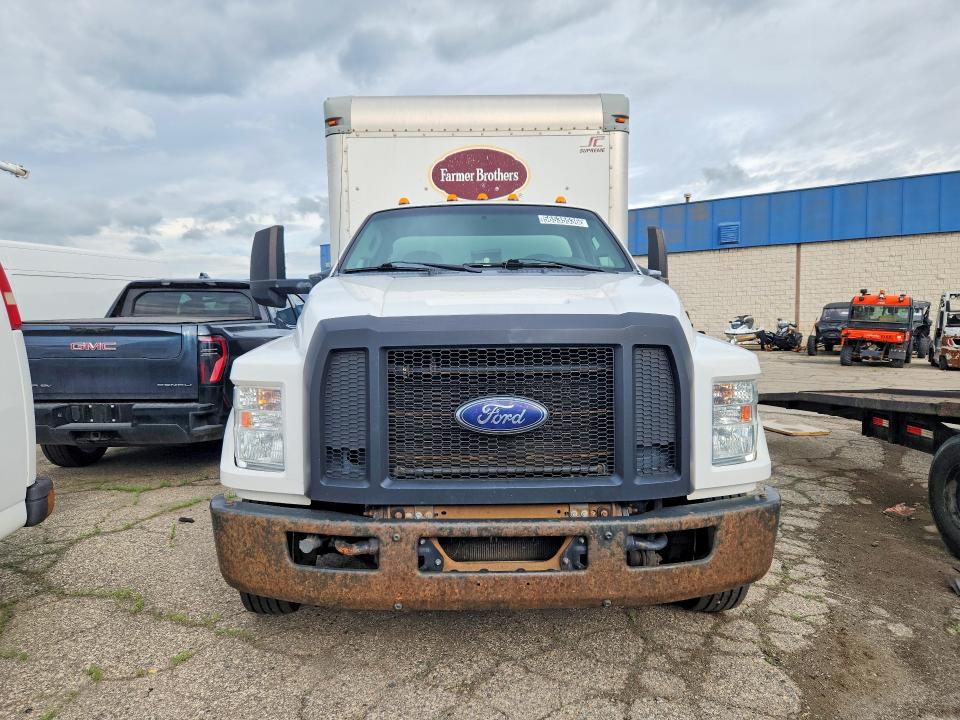 56535536 :رقم المزاد ، 1FDNF6DC1GDA03287 vin ، 2016 Ford F650 مزاد بيع